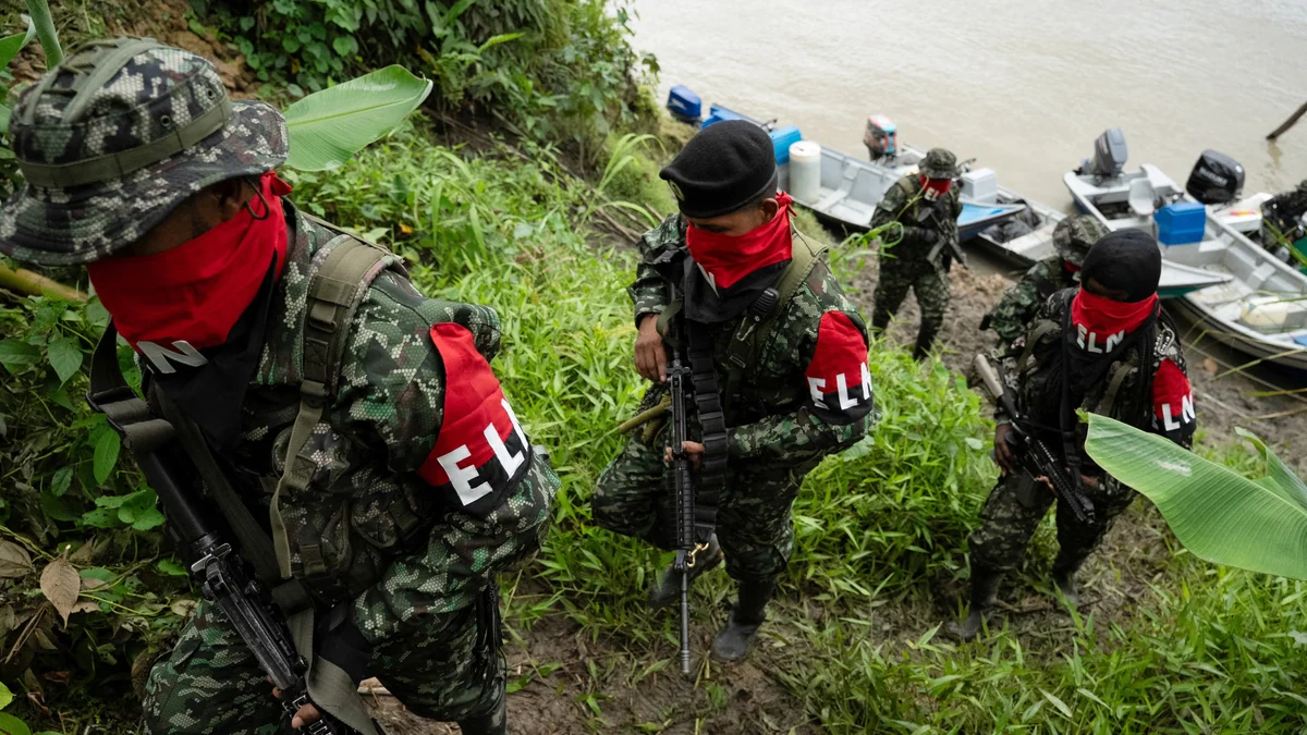 El ELN también habría presionado para la “purga” de oficiales del Ejército: estas son las denuncias de un general retirado