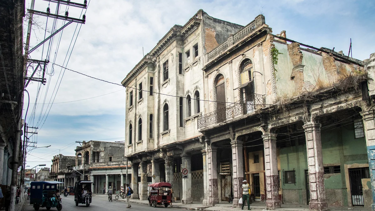 Cuba se abre al capitalismo y aprueba su mayor reforma en décadas: banca privada, mercado de cambios y fin de los subsidios