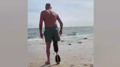 I built my own prosthetic leg for swimming