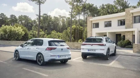 Vorverkauf für VW Golf und VW T-Roc Vollhybrid mit 125 kW beginnt