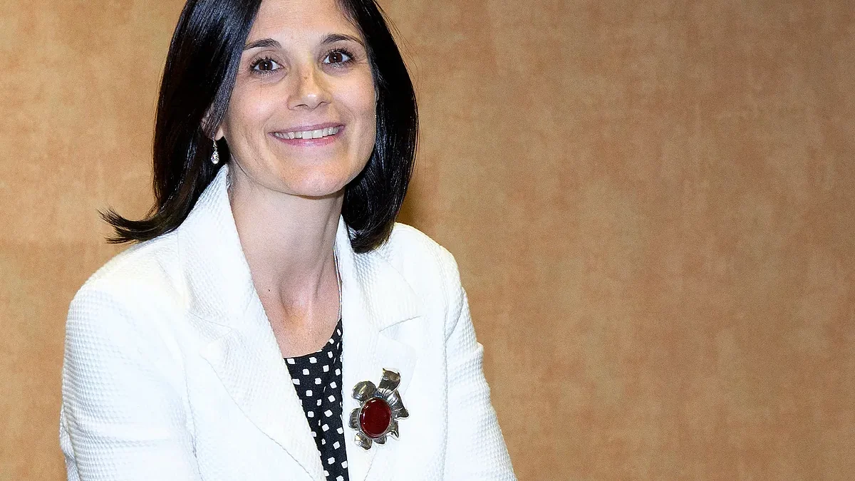 Adela Martín deja la banca privada de Banco Santander
