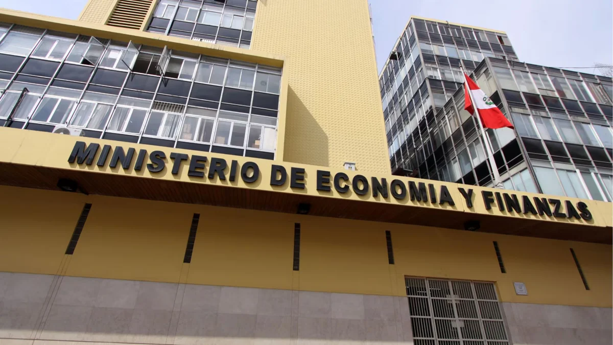 Entidades confirman tener presupuesto para pagar gratificaciones CAS: Solo esperan respuesta del MEF