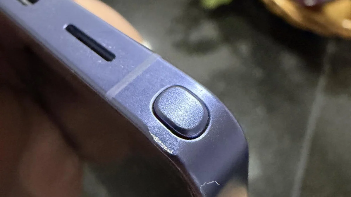 Samsung da Apple'ın kaderini yaşıyor: Galaxy S26 Ultra kılıftayken zarar gördü!