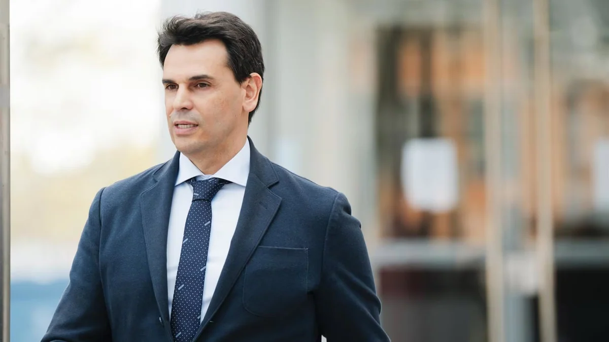 El juez autoriza a la UCO a investigar las cuentas bancarias de la pareja de Ayuso