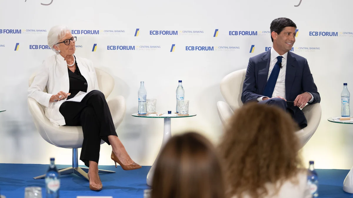 Warsh entona la melodía del ‘halcón’ en Europa: “Nuestro trabajo es la estabilidad de precios”