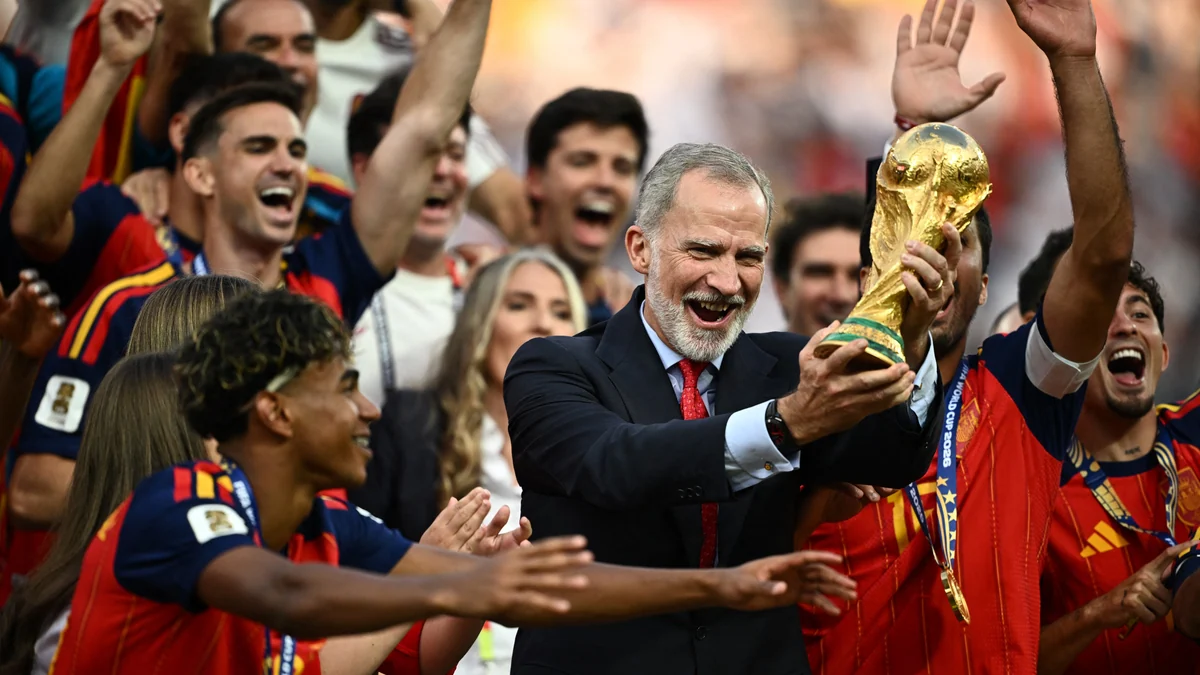 La Familia Real celebra junto a los jugadores el triunfo de España en su segundo Mundial