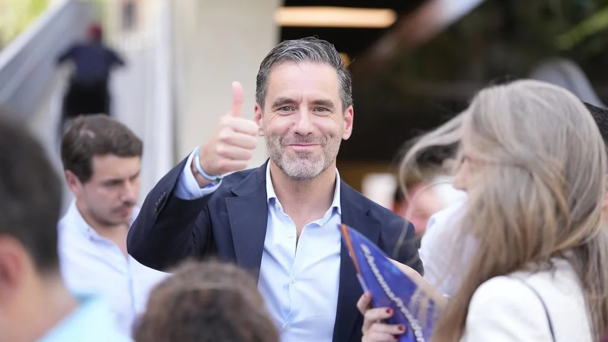 Sémper (PP) pide "cautela" en las comparaciones, después de que Feijóo equiparara bajas laborales con el cáncer