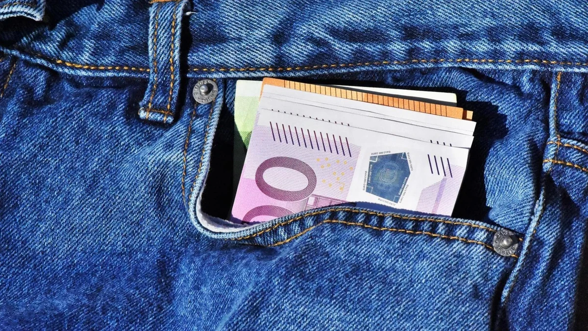 Banconota da 0 euro, quanto costa e dove si può trovare l’oggetto cult per collezionisti