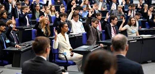 Bundestag-Planspiel »Jugend und Parlament«: Eklat um »White Power«-Geste
