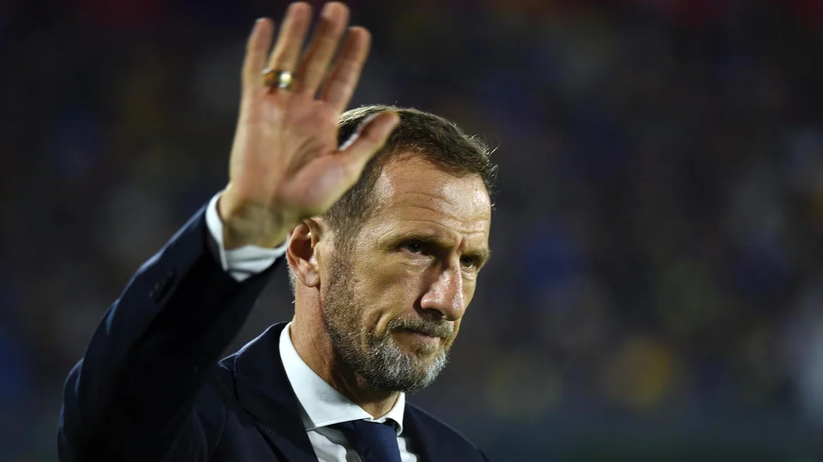 7 frases de Arruabarrena tras el triunfo ante Sarmiento: elogios para Aranda y Flores, el mercado de pases y el gesto de Paredes
