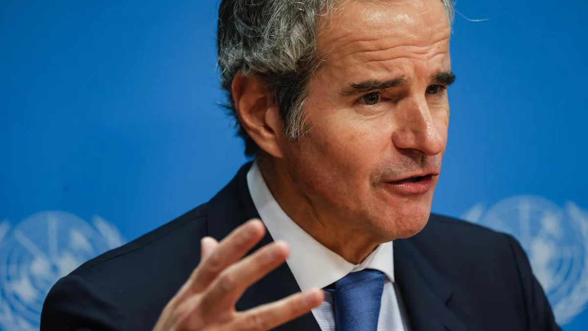 Irán reclama al OIEA que condene "claramente" el bombardeo de EEUU contra una central nuclear en construcción