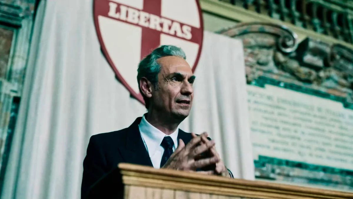 Marco Bellocchio retrata el caso Aldo Moro en una miniserie que convirtió un trauma italiano en thriller político
