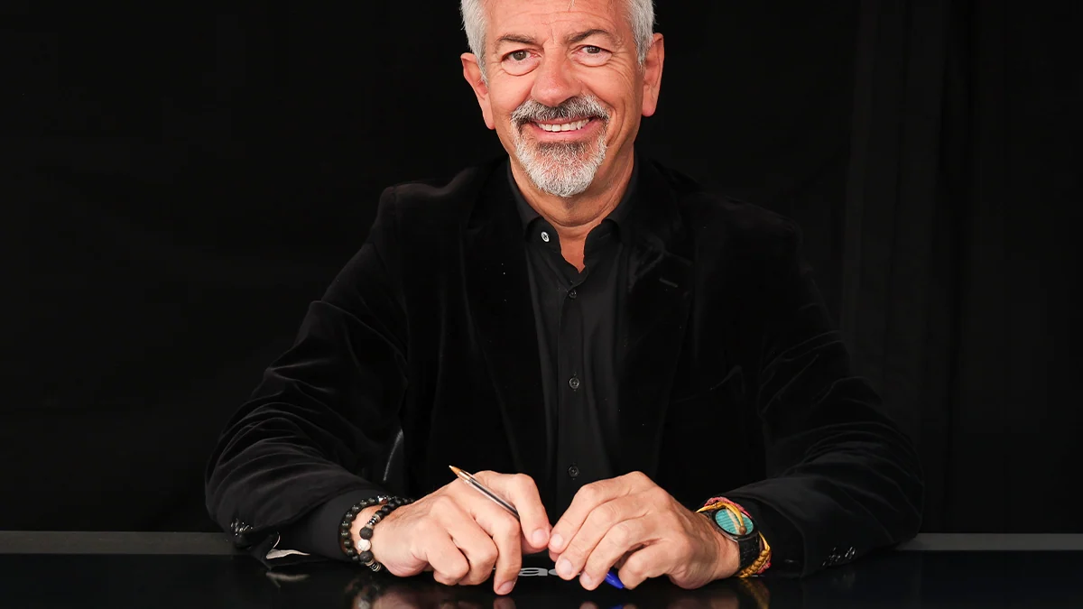 Carlos Sobera recomienda tres propuestas teatrales para reír de nuestras pequeñas miserias