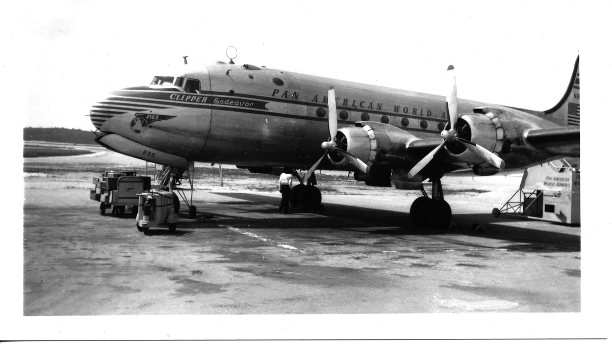 Encuentran los restos del avión de Pan Am en el que murieron 52 personas en el fondo del océano 74 años después de estrellarse