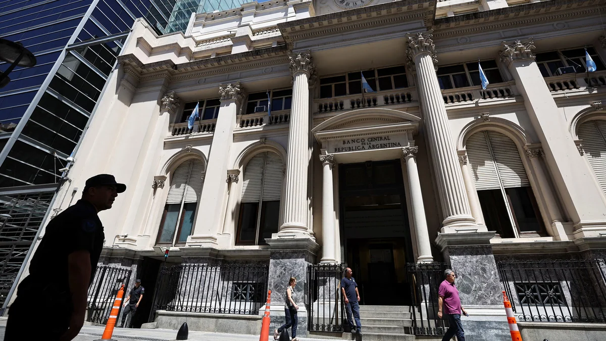 Cosecha récord, boom minero y emisiones de deuda: por qué el BCRA compró más de USD 10.000 millones en 100 días