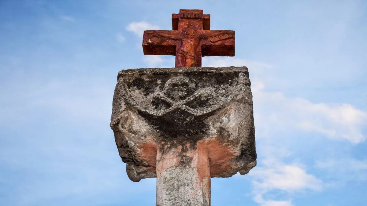 Sismo de 5.1 en Junín provocó el derrumbe de un histórico monumento religioso tallado en 1610