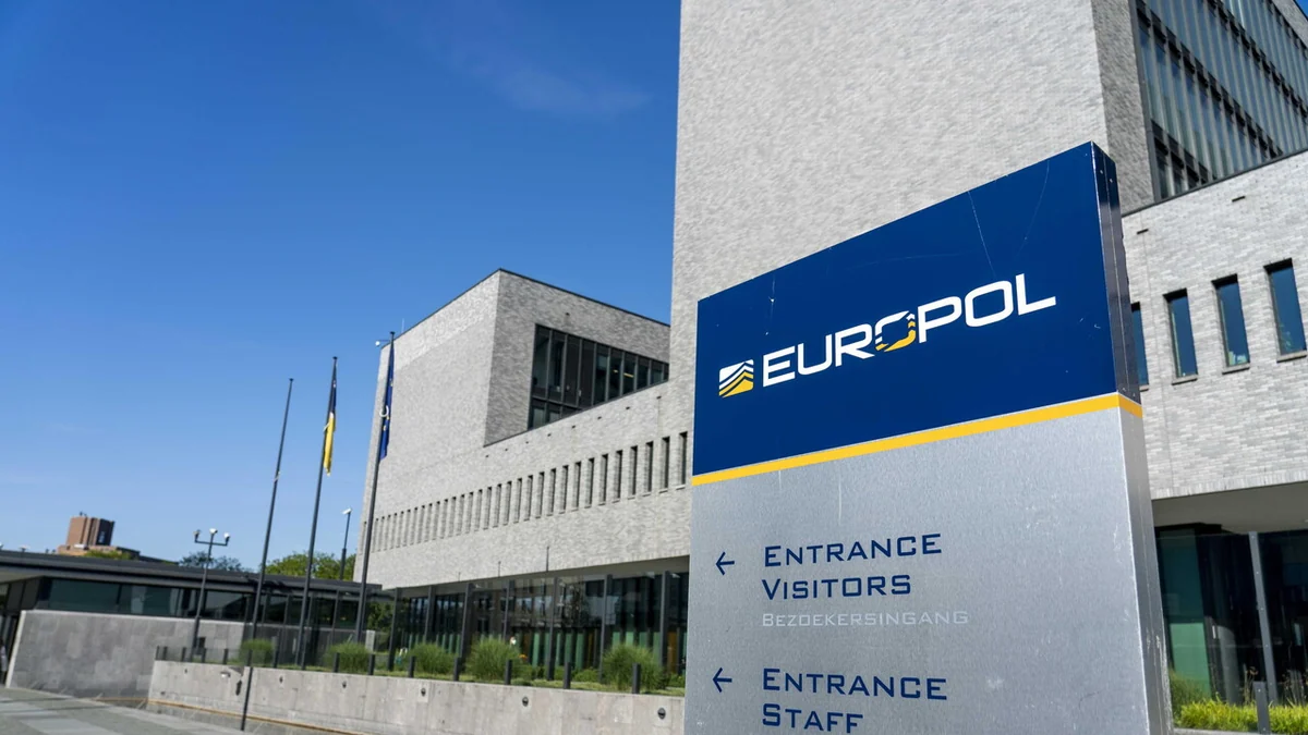 Pianificavano online gli stupri alle mogli, 57 arresti in vari paesi europei