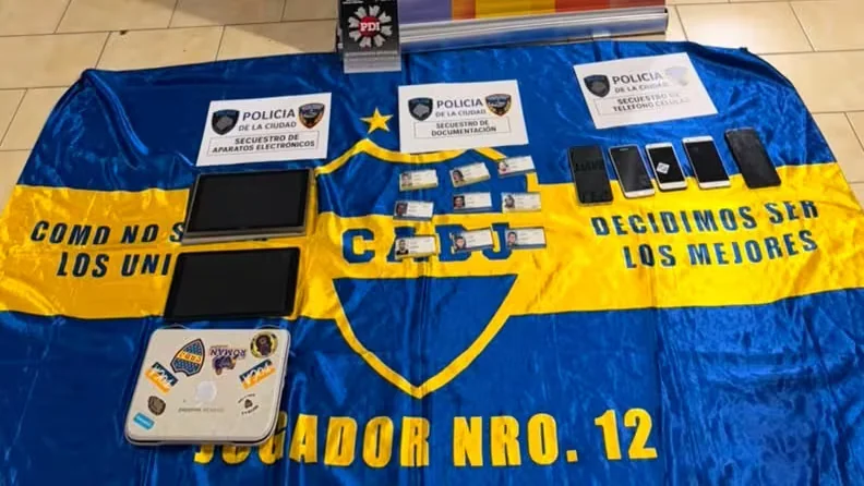 La Policía atrapó a una banda que vendía entradas falsas a extranjeros para ver a Boca Juniors en La Bombonera