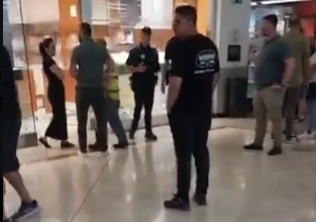 Varios encapuchados armados con fusiles asaltan una joyería del centro comercial Espacio en Torrelodones: quinto robo en el sector en tres semanas