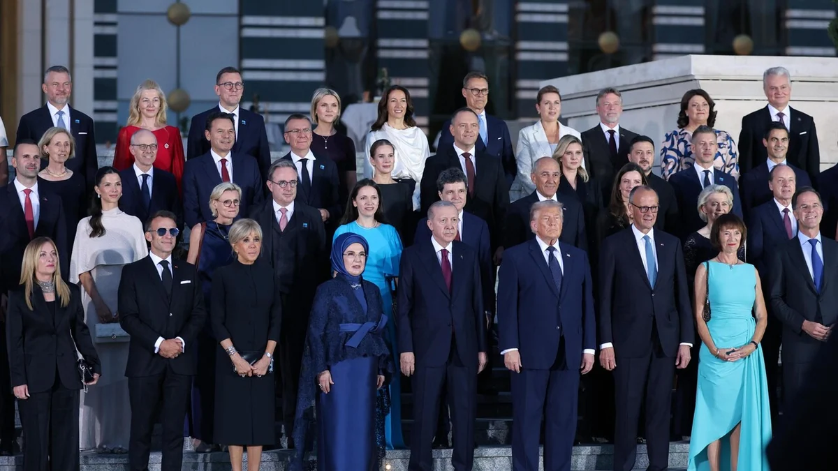 Vertice Nato, Meloni incontra Zelensky: 'Prosegue l'assistenza alla popolazione ucraina'