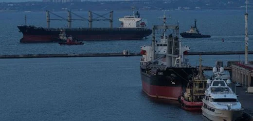 Ziviler Frachter bei russischem Angriff auf Odessa beschädigt