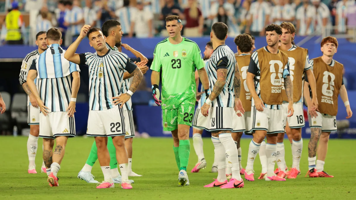 “¡Había que sufrir!”: el mensaje de Dibu Martínez a sus compañeros en la cancha tras la ajustada clasificación ante Cabo Verde en el Mundial