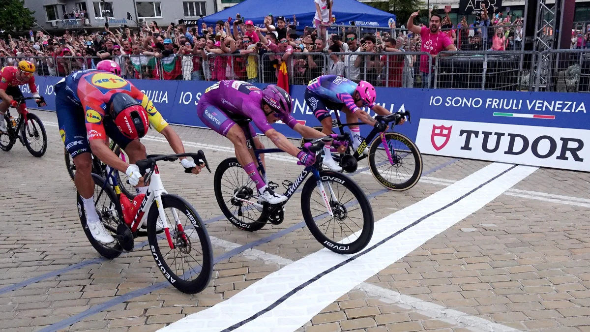 Stress beim Giro d'Italia: „Die sind alle bescheuert“