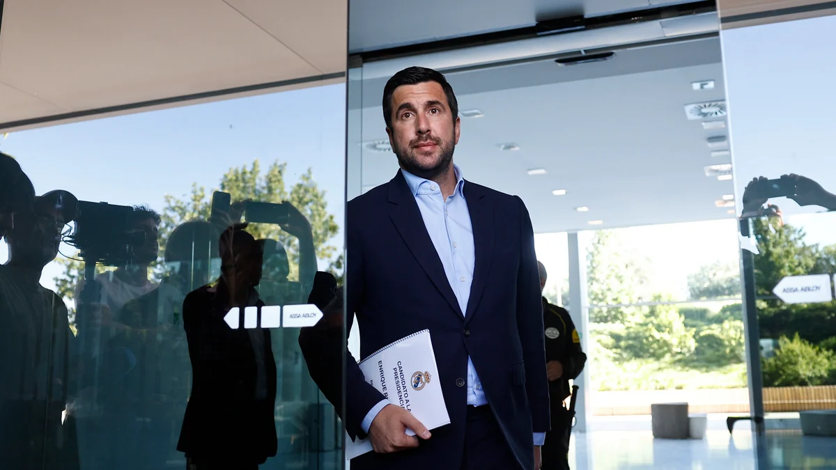 Riquelme presenta una directiva con perfil de empresarios y ejecutivos, y una sola mujer