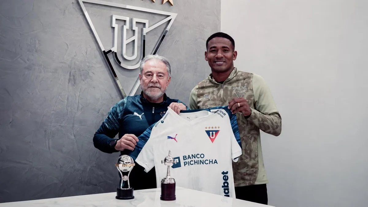 Presidente de LDU de Quito explicó por qué surgió el interés en José Carabalí: “Fue un pedido de Tiago Nunes”