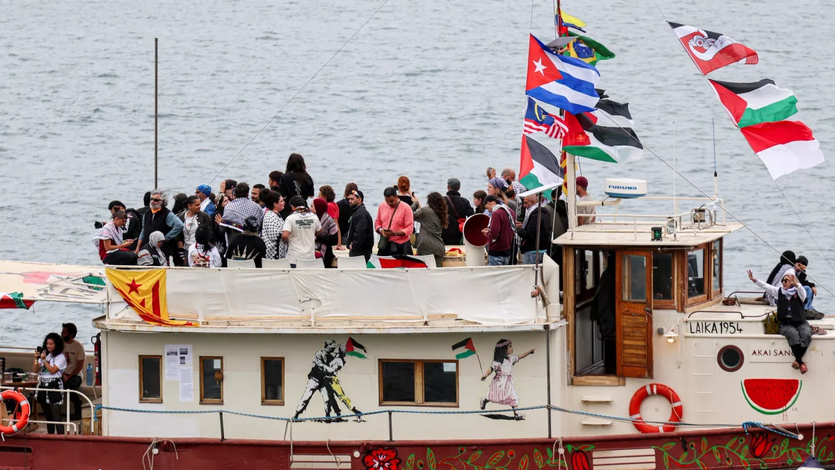 Deux militants de la «flottille pour Gaza» détenus par Israël doivent être expulsés après leur libération