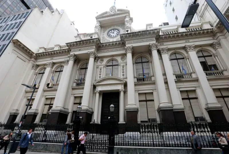Bajó el ritmo de compra de reservas por parte del Banco Central: qué había anticipado Caputo para lo que queda del año