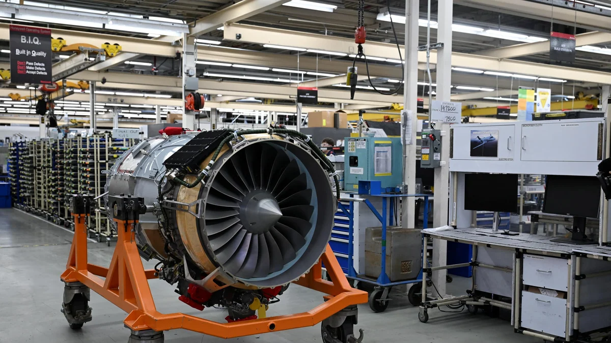 Honeywell Aerospace lands an analyst endorsement ahead of its debut. This is our plan for the stock