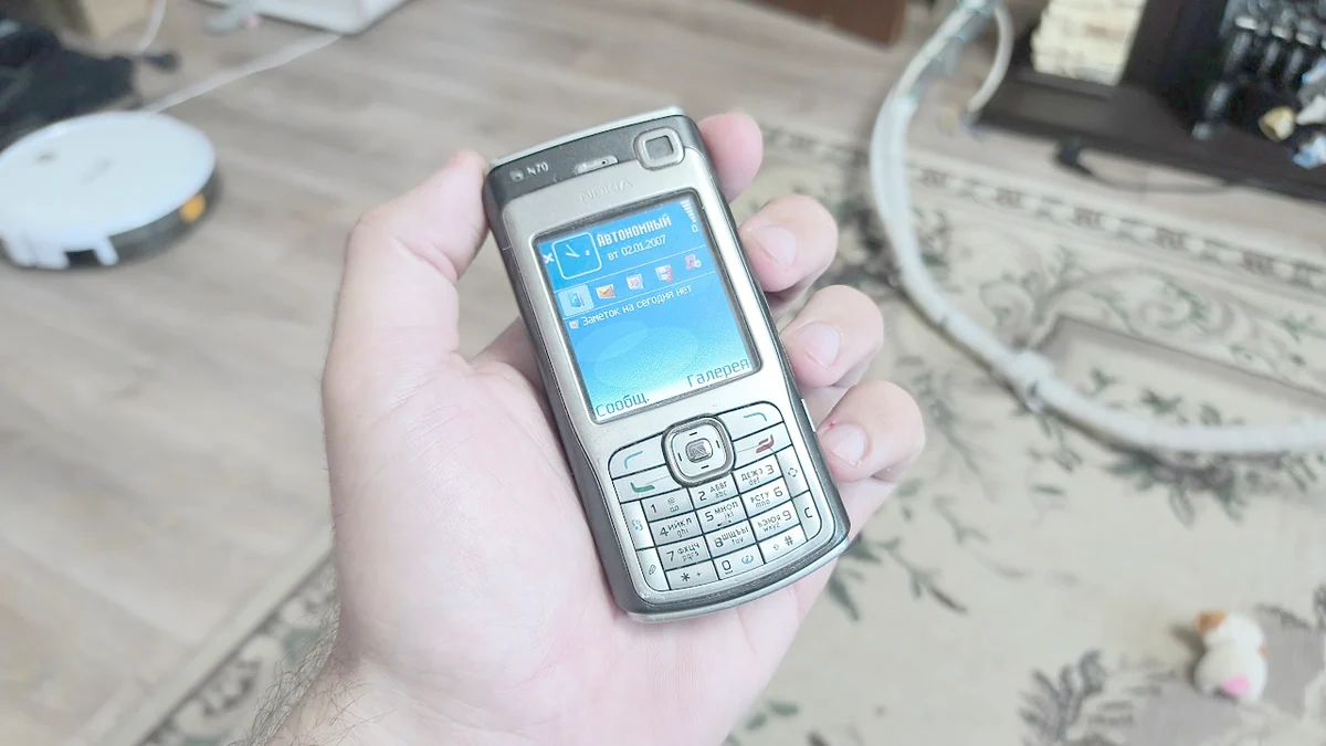 Тайна легендарной Nokia N70: как финны сделали кнопочный смартфон сразу с двумя процессорами
