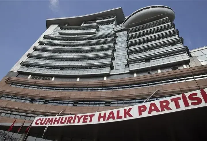 SON DAKİKA... CHP'de olağanüstü kurultay hareketi: 900 delege imzası genel merkezde