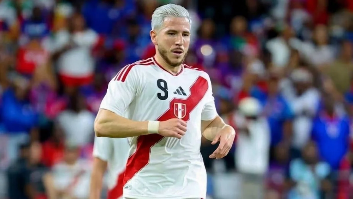 Adrián Ugarriza acrecienta el debate del ‘9′ en la selección peruana: ¿es el delantero que se necesita en la era Mano Menezes?