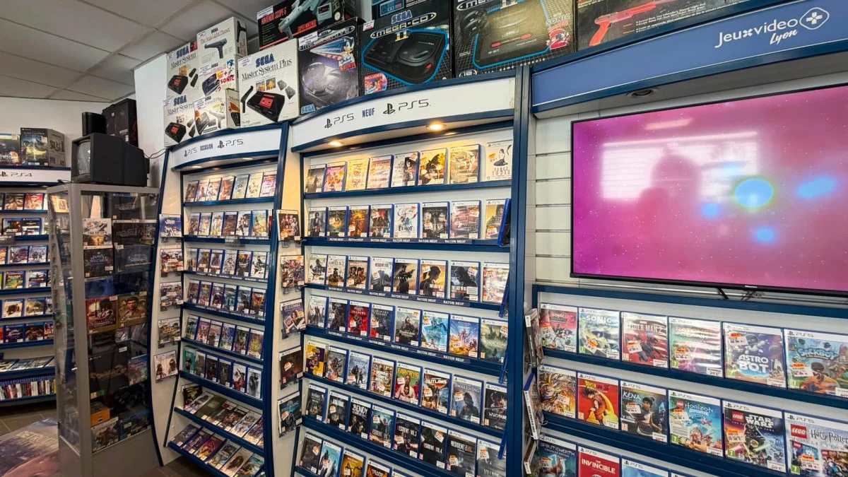 « C’est un pur monopole que va faire Sony » : la fin des jeux PlayStation physiques met-elle en péril les boutiques ?