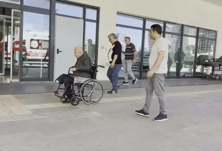 Esenyurt ve Kartal'da acemi kasaplar hastanelere başvurdu