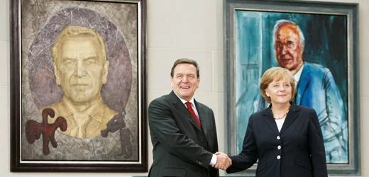 Kanzler-Galerie: Angela Merkel und Olaf Scholz zögern mit ihren Porträts