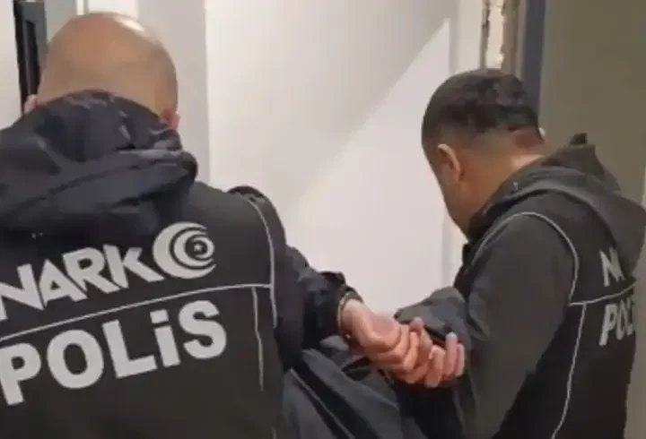 Kırmızı bültenle aranan yabancı uyruklu uyuşturucu şüphelisi Mersin’de yakalandı