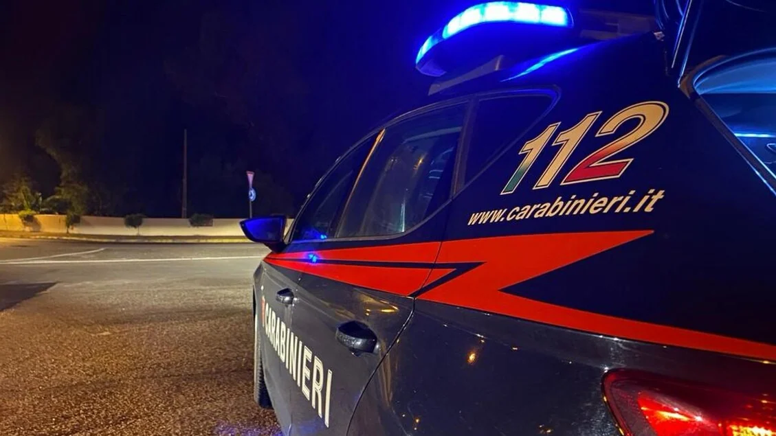 Investe e uccide un uomo dopo una lite per una ragazza, arrestato