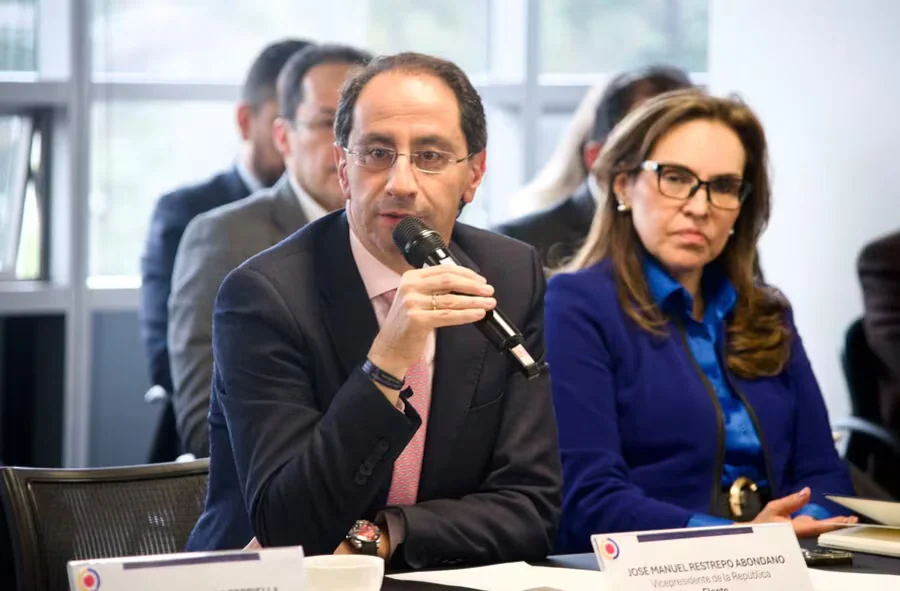 José Manuel Restrepo advirtió en EE. UU. que Gustavo Petro deja a Colombia en crisis: “Hay una solución a esa patria miseria que heredamos”