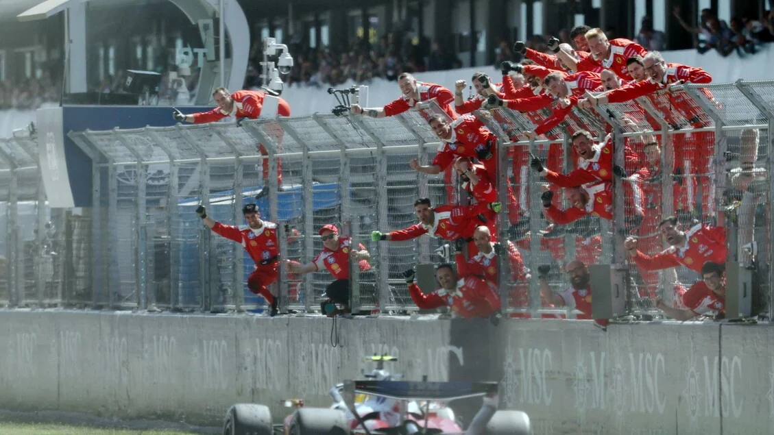 F1: Hamilton trionfa a Barcellona, prima vittoria con la Ferrari