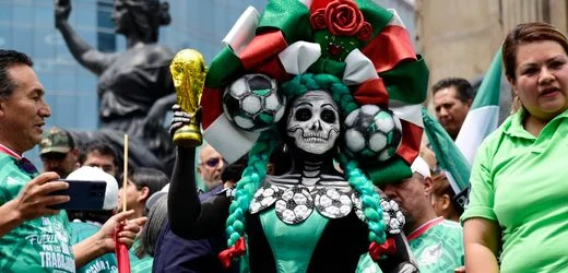 WM 2026 in Mexiko: Begeisterung für Fußball, Protest auf dem Zócalo