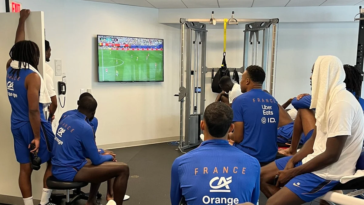 Dentro del cuartel general de Francia: crioterapia, el pique al 'Uno', videojuegos, un gimnasio gigante y Mbappé al lado de Olise
