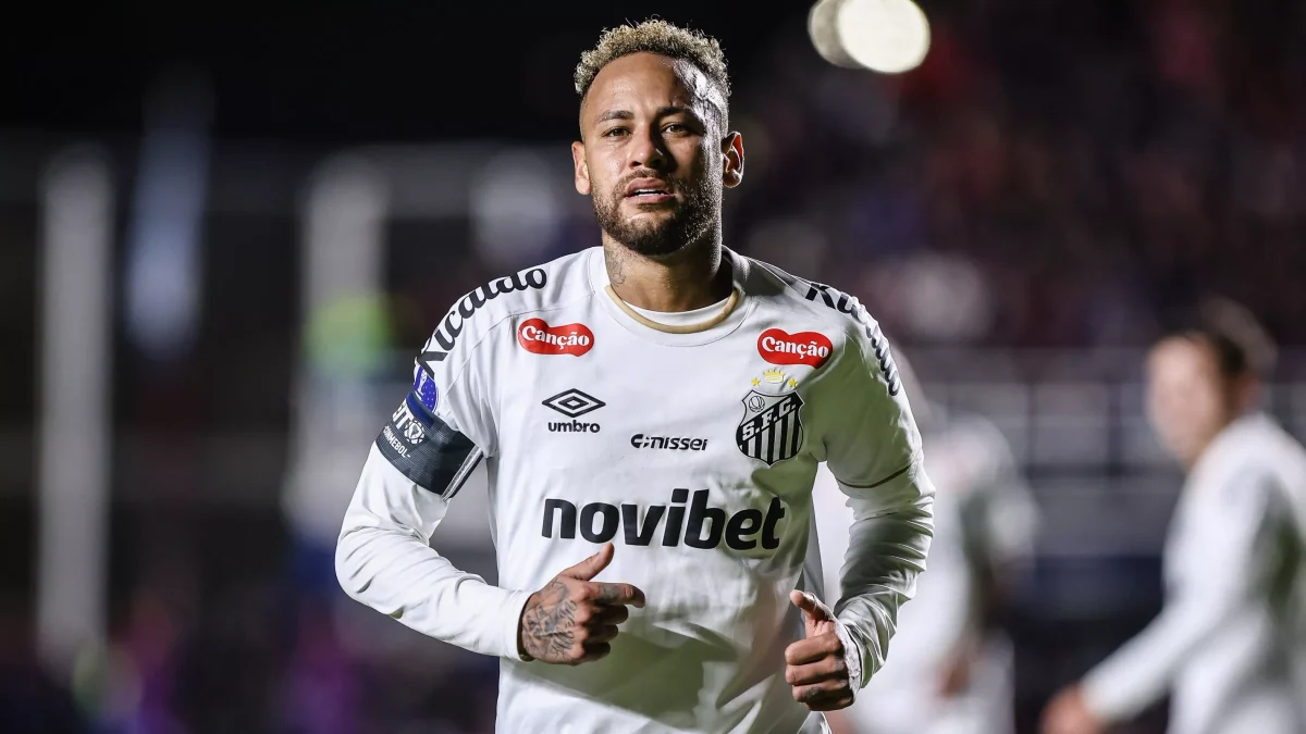Foot : «J’ai fini par perdre mon sang-froid», Neymar s’excuse après avoir «agressé» le fils de Robinho