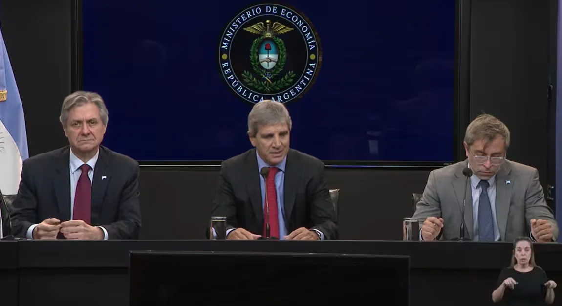 Caputo presentó el plan financiero hasta 2027: “Salir a los mercados es una opción, no un objetivo”