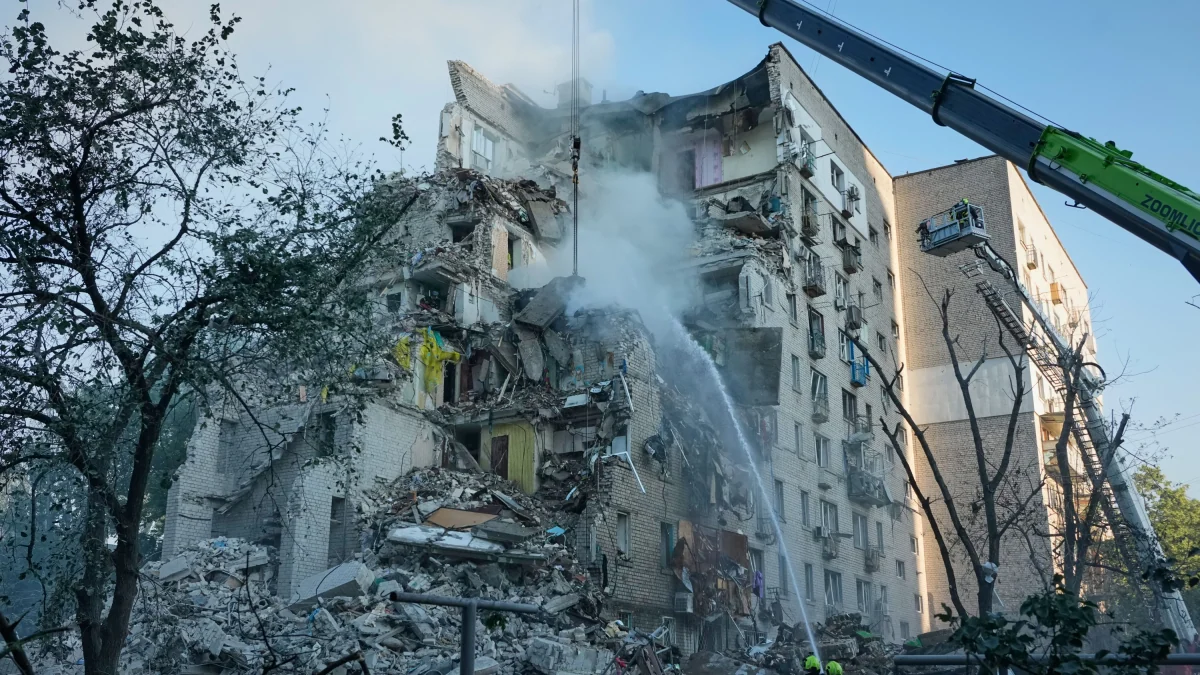 Liveblog Ukrainekrieg: Russland fliegt heftige Luftangriffe – mindestens 13 Tote in Kiew