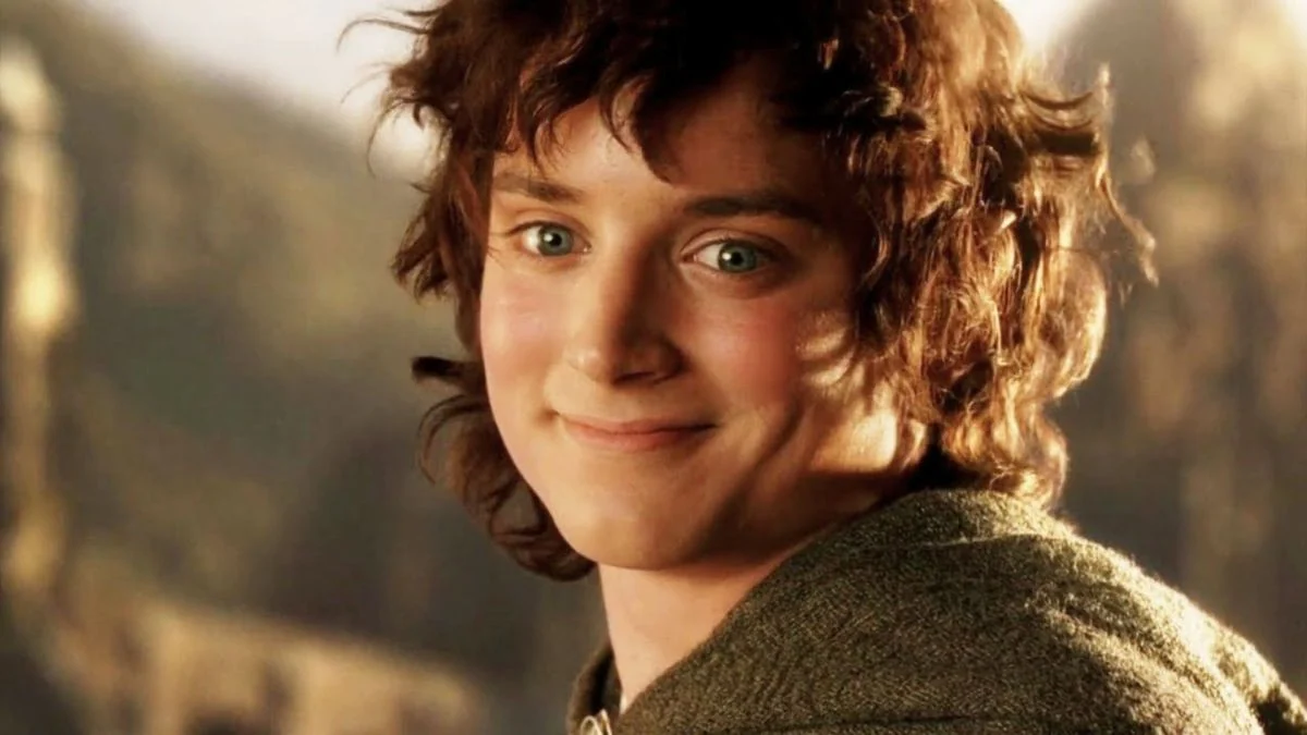 Elijah Wood tempère les rumeurs et détaille le projet Seigneur des Anneaux Shadow of the Past