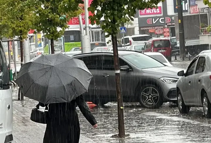 10 il için "sarı" uyarı: Kuvvetli yağışa dikkat