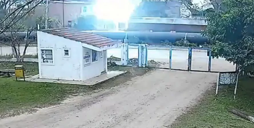 Quiso robar cables en Chaco, provocó una explosión que dejó sin agua a toda la ciudad y su familia lo entregó